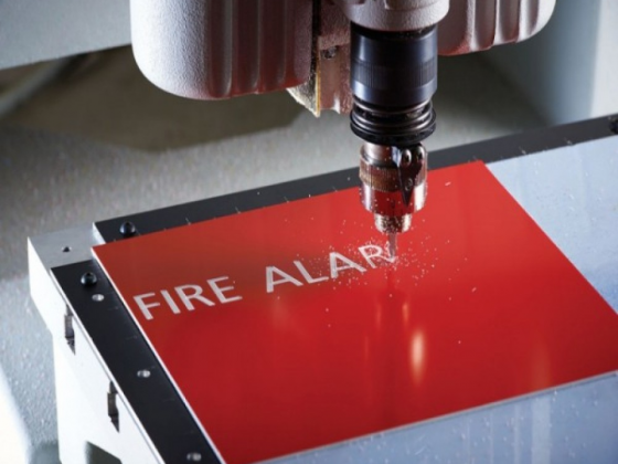 Двухслойный пластик с клеевым слоем для лазерной гравировки IRROX DESIGN 0,35 мм, красно-белый (аналог Rowmark)