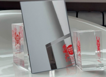 Двусторонний зеркальный монолитный поликарбонат IRROX-REFLECTION HARDPRO DOUBLE, серебро, 1*1200*2000мм